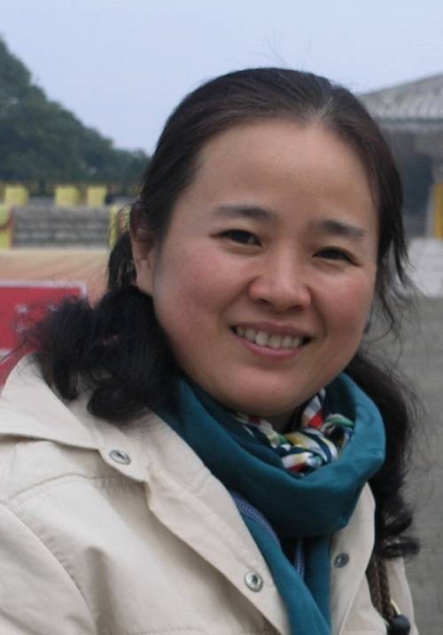 杨屏（美术学院视觉传达设计系主任）