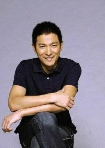 一个人睡(刘德华演唱的歌曲(新上海滩插曲))